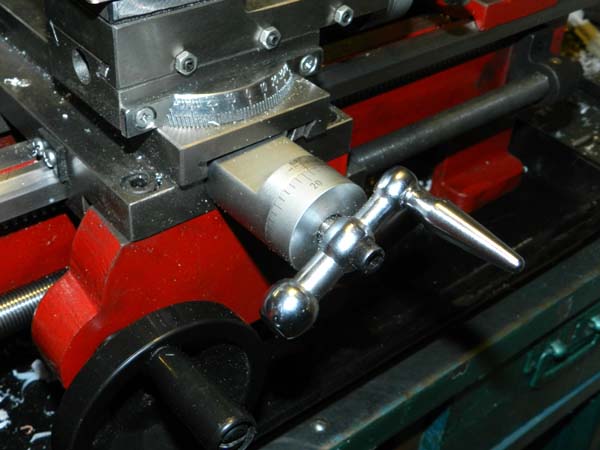 СТМН-550 Загальний вигляд фартуха токарного верстата